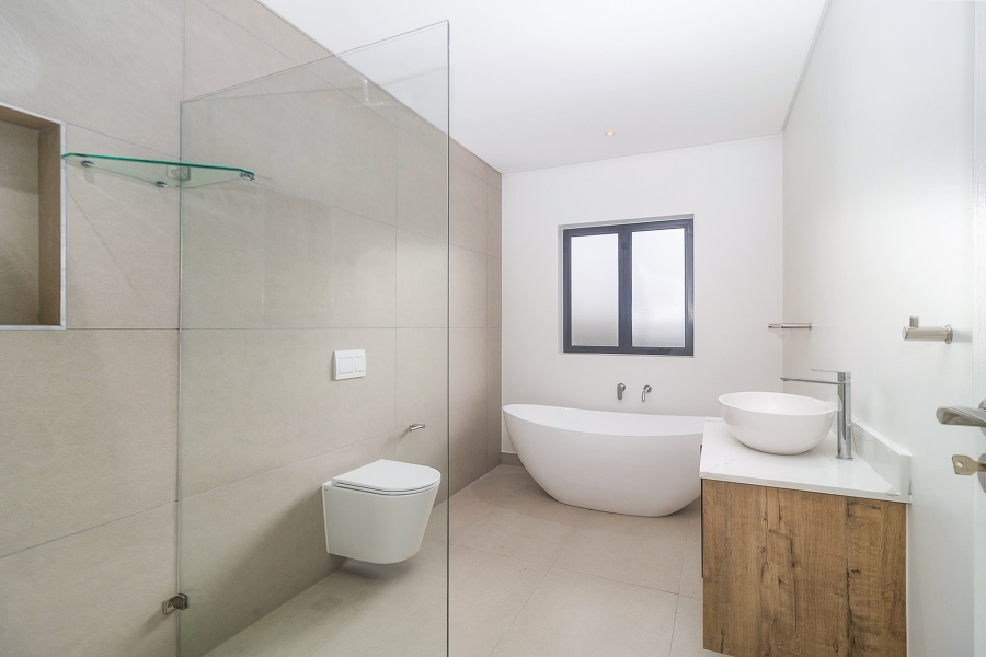 5 Bedroom Property for Sale in Mount Royal Golf Estate Western Cape